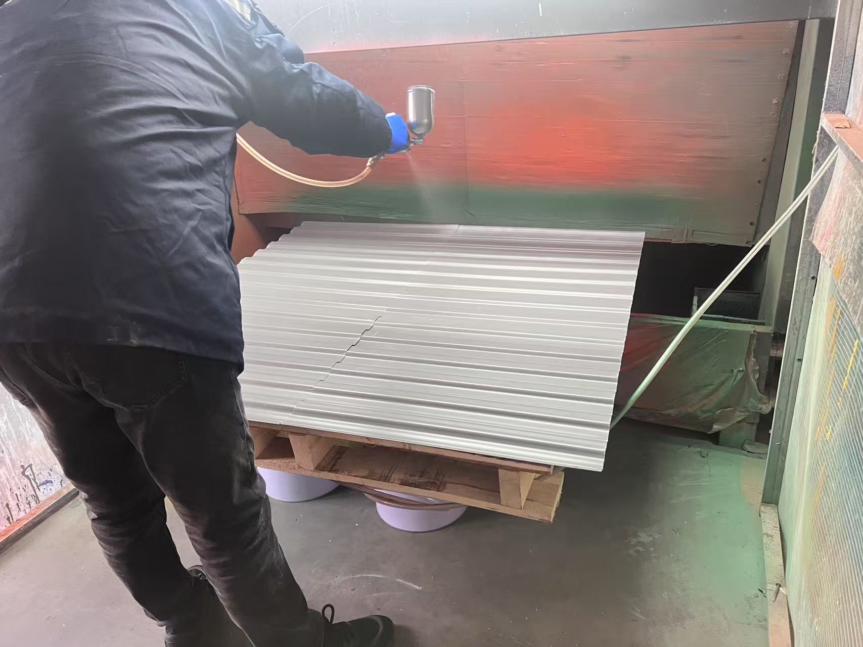 PVC漆在PVC瓦楞板上的使用效果